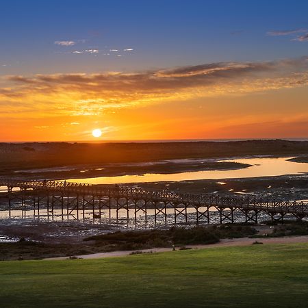 Wyndham Grand Algarve Hotel Quinta do Lago Exterior foto Sunset over the San Marcos River