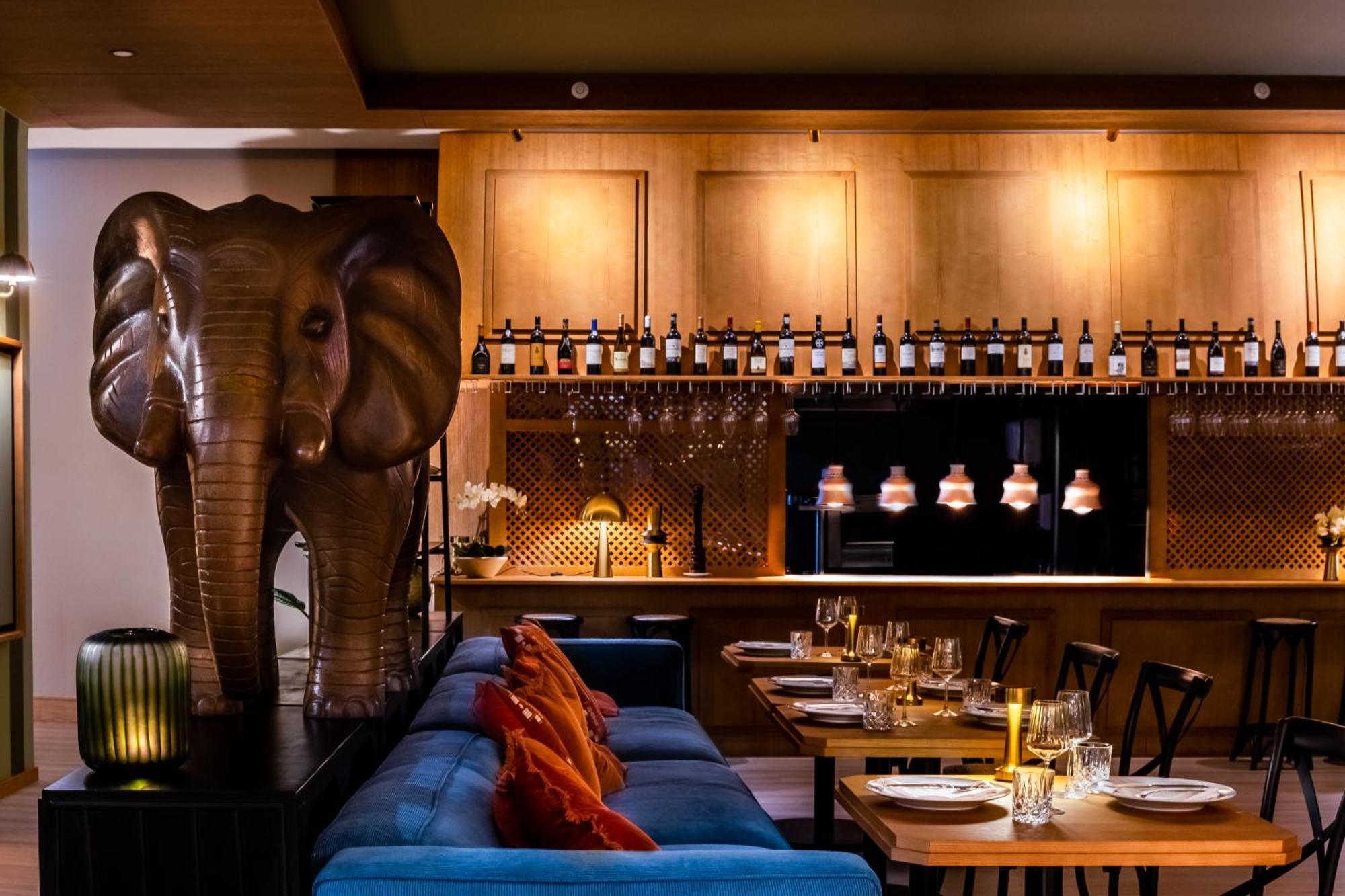 Wyndham Grand Algarve Hotel Quinta do Lago Exterior foto The Elephant Bar