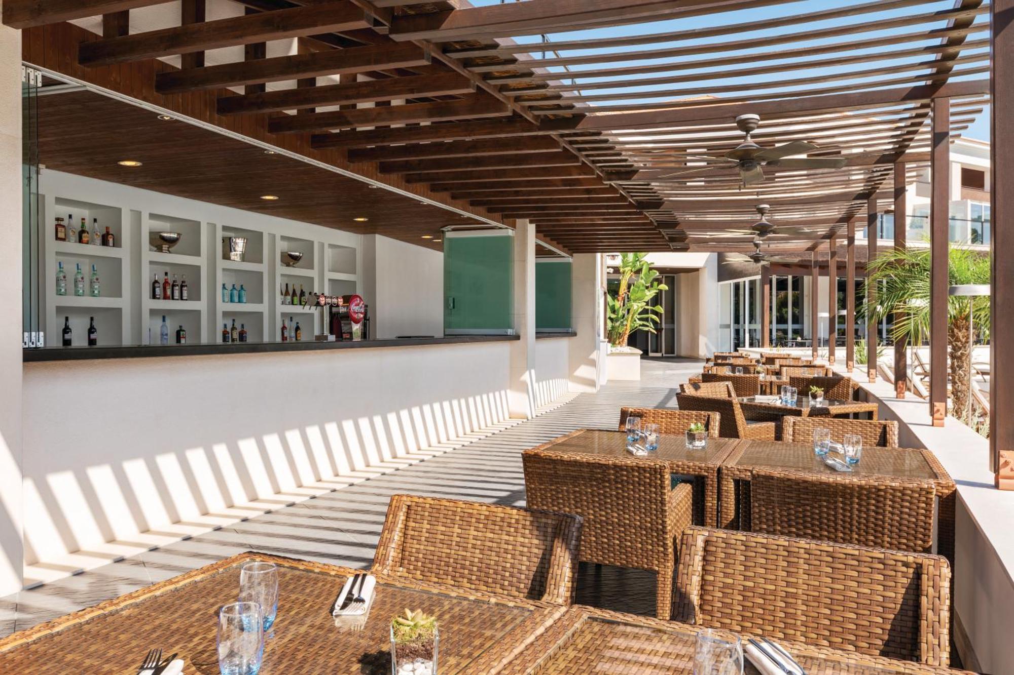 Wyndham Grand Algarve Hotel Quinta do Lago Exterior foto The Sky Bar