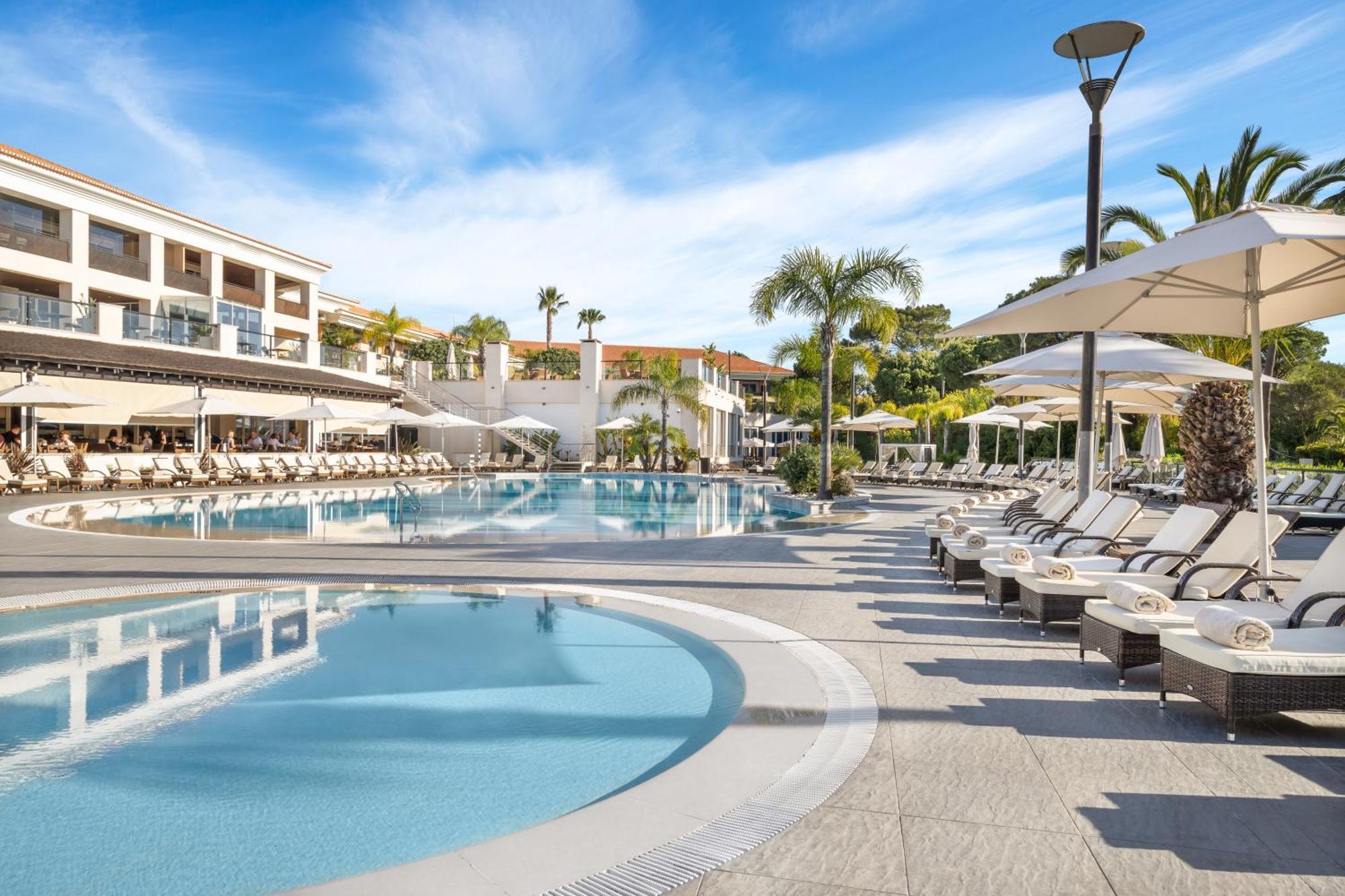 Wyndham Grand Algarve Hotel Quinta do Lago Exterior foto The pool at the Sheraton Carlsbad Resort & Spa